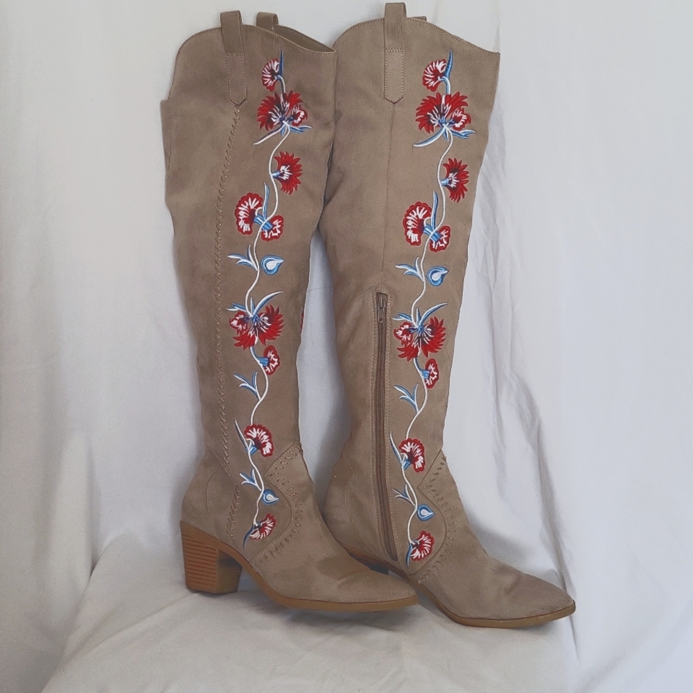 CARLOS SANTANA OVER THE KNEE BOOT, Size 8.5,